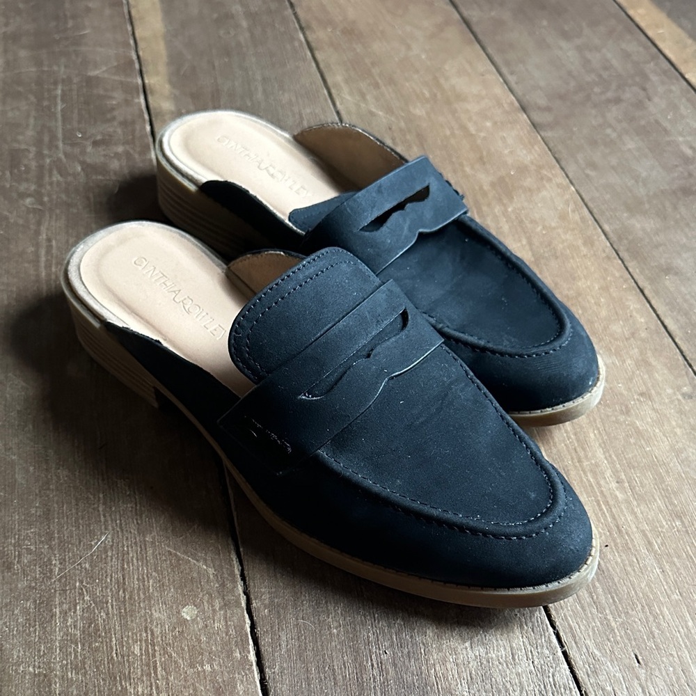 Cynthia Rowley black slip ons size 9 women’s